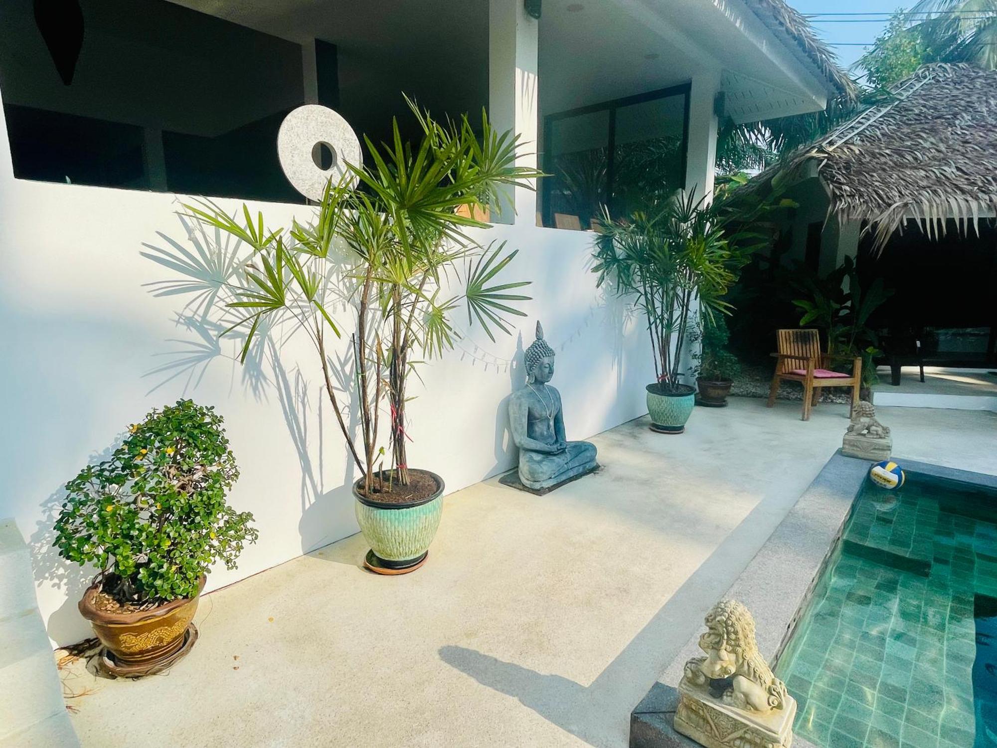 Villa Surya *